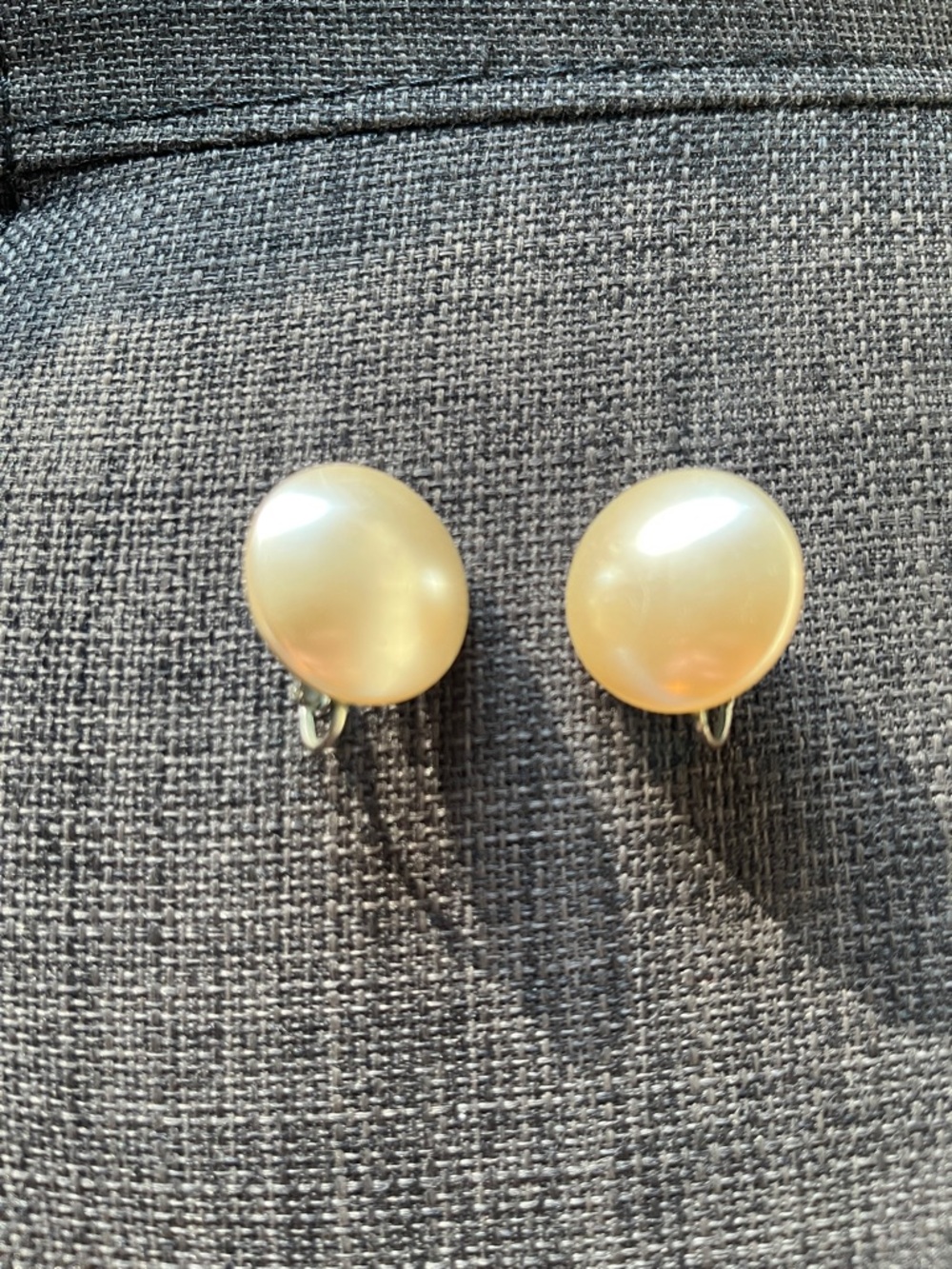 Vintage Marvella Classic Cream Pearl Clip-On Earrings